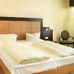 Zur Heidebluete Hotel