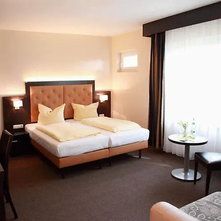 Zur Heidebluete Hotel 3*